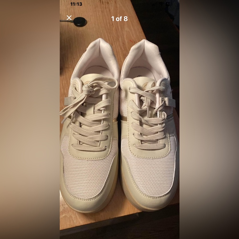 Women’s Rhino sneakers size 9
